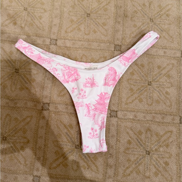 White Fox Boutique Other - White fox pink and white pattern bikini bottoms